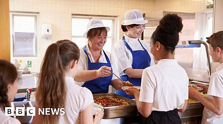 Scottish government faces defeat in free school meals vote