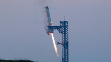 SpaceX catches giant Starship booster in fifth flight test