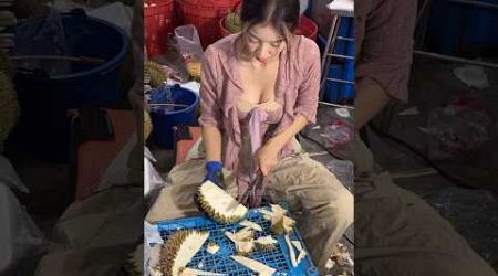 Bangkok Girl Sells Durian - Fruit Cutting Skills