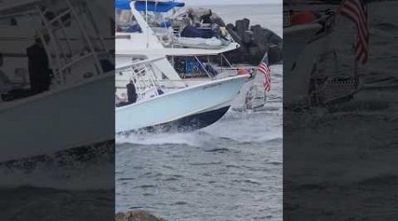 Center Console Passes Yacht &amp; Heads To The Choppy Sea