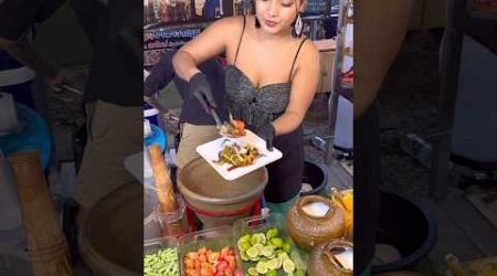 She Serve Delicious Spicy Seafood Salad in Pattaya -Thai Street Food