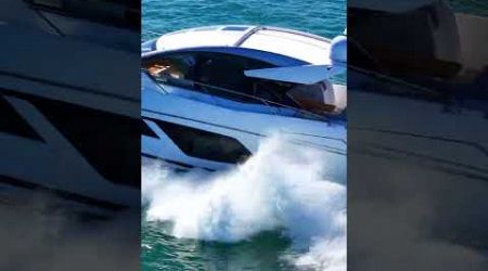 Sunseeker splashes (South Beach inlet)