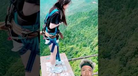 BANTUIN KAKAK MELOMPAT⁉️ #travel #adventure #nature #zipline #mountains #satisfying #bungeejumping