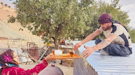 Exploring the Nomadic Lifestyle Family: Finishing Their Home and Enjoying a Delicious Lunch