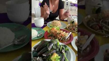 Makanan Thailand bikin ngiler semua #jennifercoppen #kamari #shorts