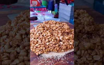 Amazing Peanut Sugar Candy in Bangkok Thailand -Thai Street Food