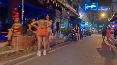 4K Soi 8 Pattaya Massage &amp; Beer Bars street