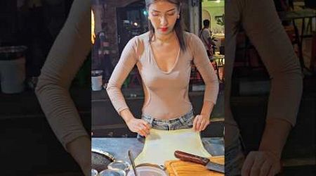 The Most Popular Roti Lady in Bangkok #shorts Sala Daeng BTS Station