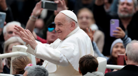 Pope Francis, avoiding pomp, asks to be buried in simple wooden casket