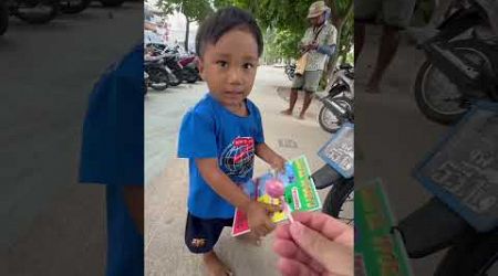 Surprising A Thai Kid #letstravelandbekind #travel #thailand #phuket #kindness #shorts #shortsfeed