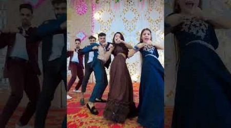 New Trends || Snehu Savita WIth Friends #trendig #ytshorts #wedding #trendig