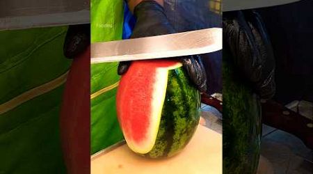 동남아의 1400원짜리 새빨간 수박 자르기 - Satisfying!! Thai $1 Bright Red watermelon cutting skills