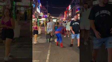 The most unusual Spiderman #phuket #walkingstreet #streetartist #costumes