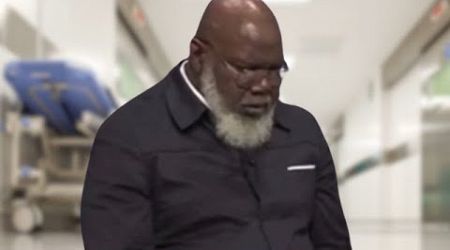 Bishop TD Jakes Rushed to ER After Medical Emergency During Live Sermon