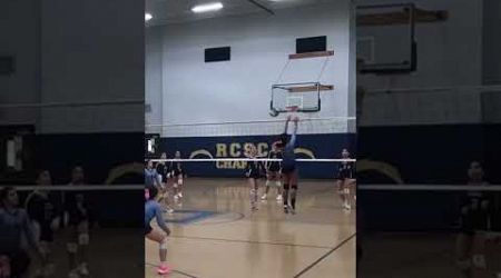 #volleyball #volleyballers #volley #volleyballplayers #volleyballlife #sports #highlights #block