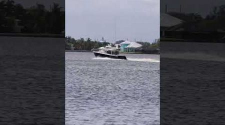 Motor yacht on the Indian River Lagoon