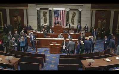 Government avoids shutdown, Social Security bill passed