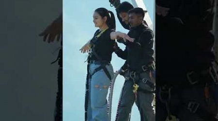 CUTE GIRL DOING BUNGY JUMPING