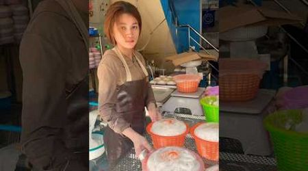 Amazing! The Most Popular Rice Noodle Lady in Bangkok Thai Street Food