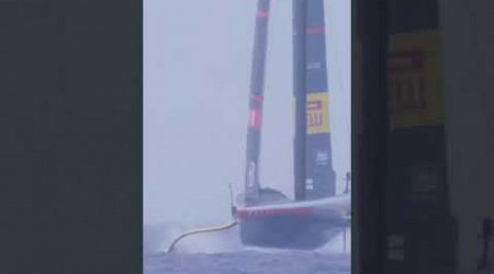 ⚡Lightning! | Emirates Team New Zealand VS Luna Rossa Prada Pirelli #shorts