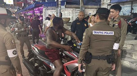 Pattaya visitor swallowed traffic ticket