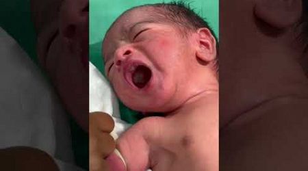 Newborn Crying #medical #viralvideo