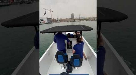 POV Consola Central en un De Antonio Yachts E23