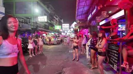 Soi 6 Adventures: Bars, Disco, and Making New Friends!