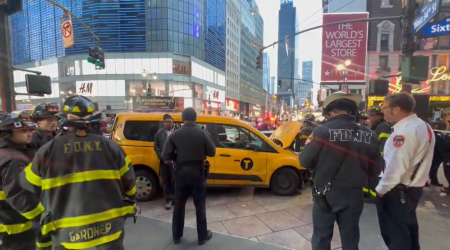 7 injured after New York taxi jumps sidewalk outside Macy's on Christmas Day