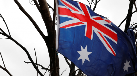 2 dead after being struck by sail booms in Sydney to Hobart race