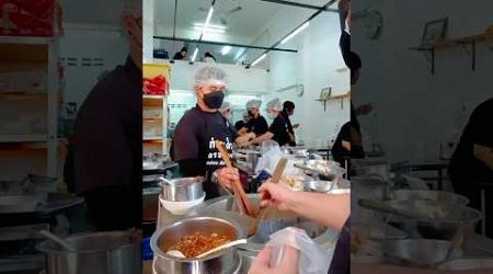 Trok Rong Moo Noodles Soi Sukon 1 Bangkok | ก๋วยเตี๋ยวตรอกโรงหมู ซอยสุกร 1 กรุงเทพฯ