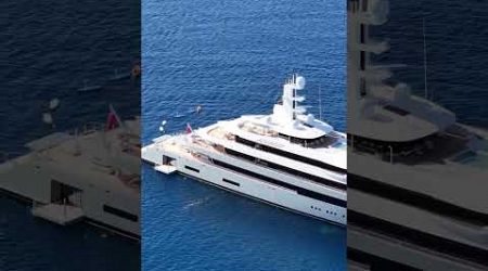 Superyacht MOONRISE owned by Jan Koum 