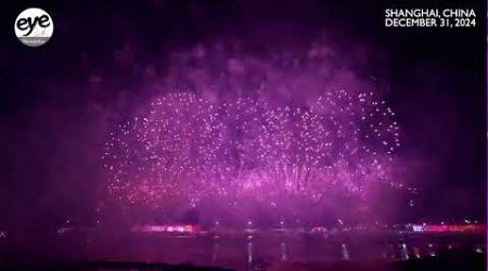 Shanghai&#39;s stunning drones and fireworks at Baoshan International Cruise Port for the New Year