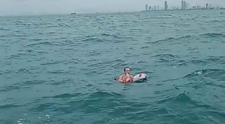 Exhausted Russian found naked in sea off Pattaya