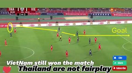 Controversial Goal: Thailand&#39;s Unfair Play vs. Vietnam in Final Match