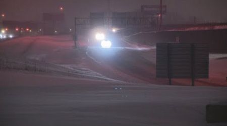 &#39;It&#39;s dangerous out here&#39;: Snow and ice cause travel troubles across Metro East