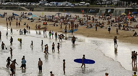 Australia PM wades into debate over new beach 'chope' practice