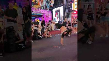 Pattaya&#39;s Most Insane Street Performers #pattayanightlife