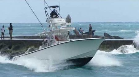 FAST BOATS YACHTS &amp; ROUGH WAVES AT HAULOVER INLET