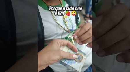 ELE PEGANDO O DINHEIRO DE VOLTA 