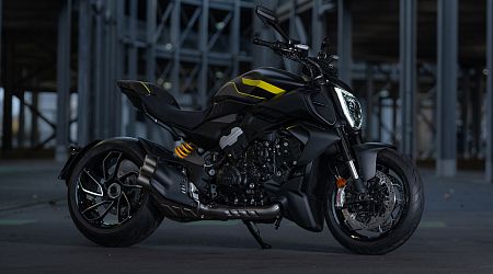 2025 Ducati Diavel V4 Black Roadster Motorcycle