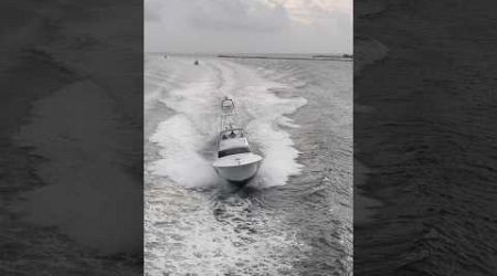 Winter 64’ has amazing curves #sportfish #yacht #customboats