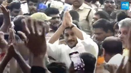 Tirupati Stampede : YS Jagan Arrives Tirupati SVIMS - Hospital For Sri Padmavathi Medical College