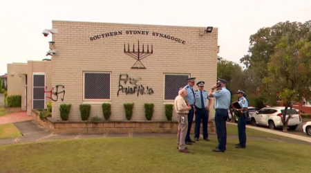 Sydney synagogue daubed in anti-Semitic graffiti in latest attack on Australian Jews