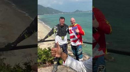 They are friends and both are good riders. From enduro samui mountain