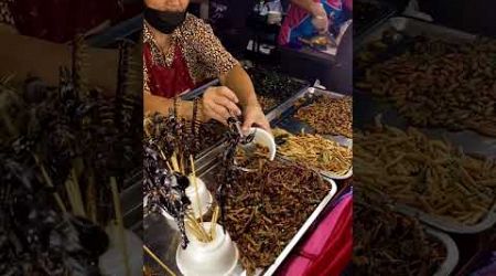 Exotic Street Food in Bangkok: Eating INSECTS! 