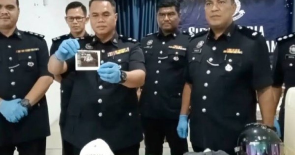 Man in Malaysia slashes open pregnant lover's belly, burns her body twice