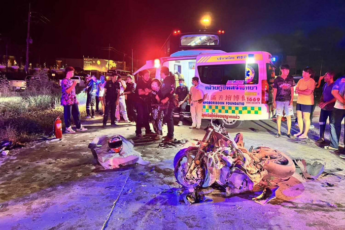 Big-biker dies in flames after hitting bus