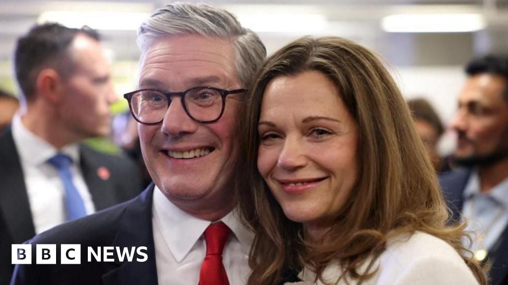 Victoria Starmer: Who is the new PM's wife?