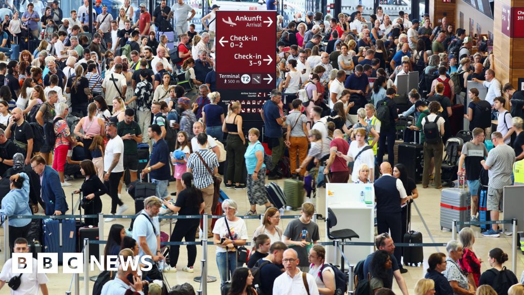 Airport chaos around the world after global IT outage